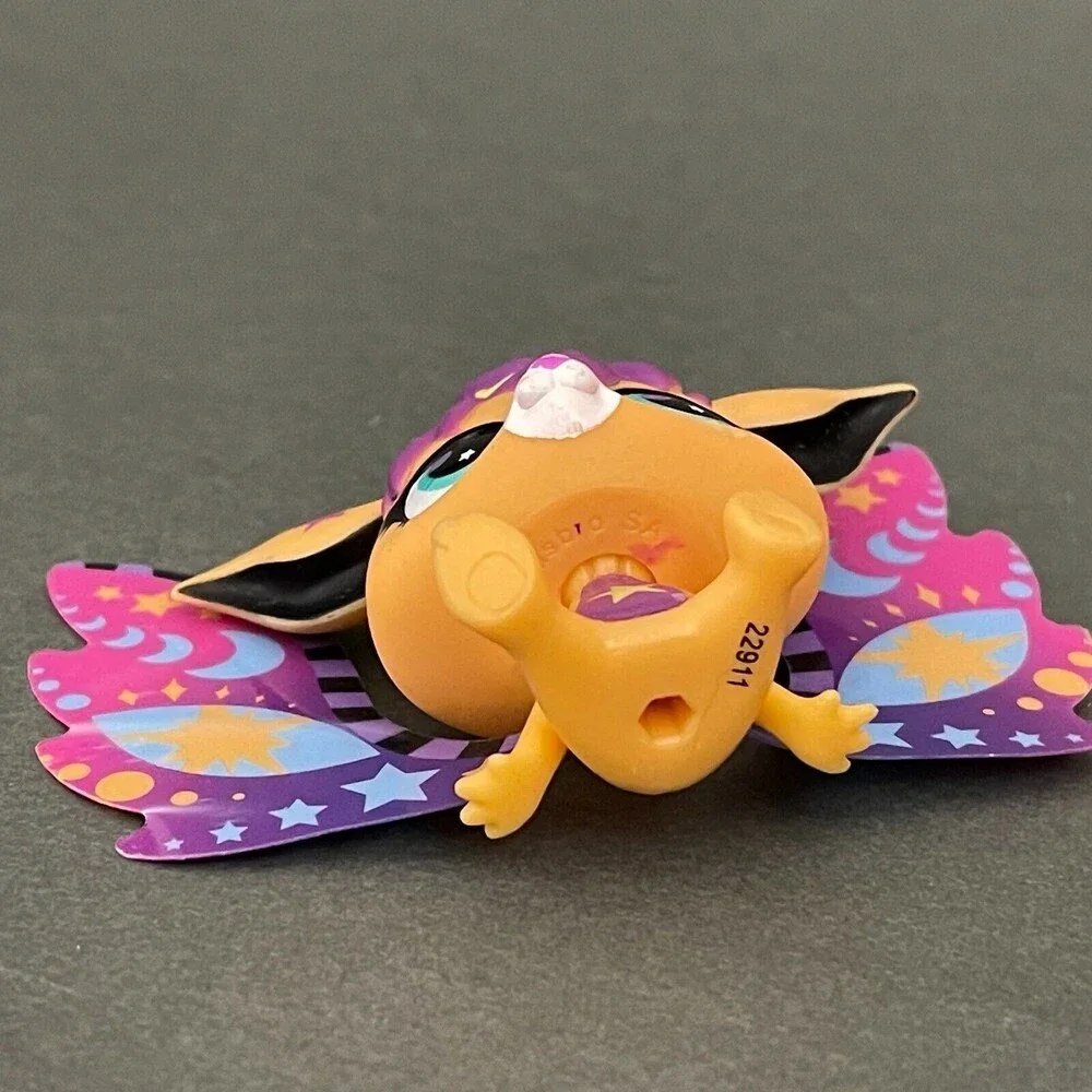 LPS‎ Littlest Pet Shop Hasbro Figure with Wings